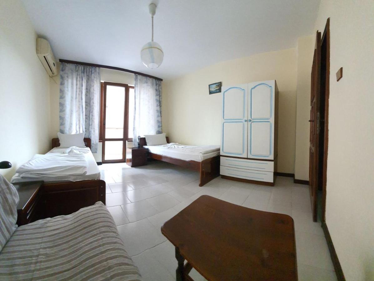 Lazur Hotel Ravda Exterior photo