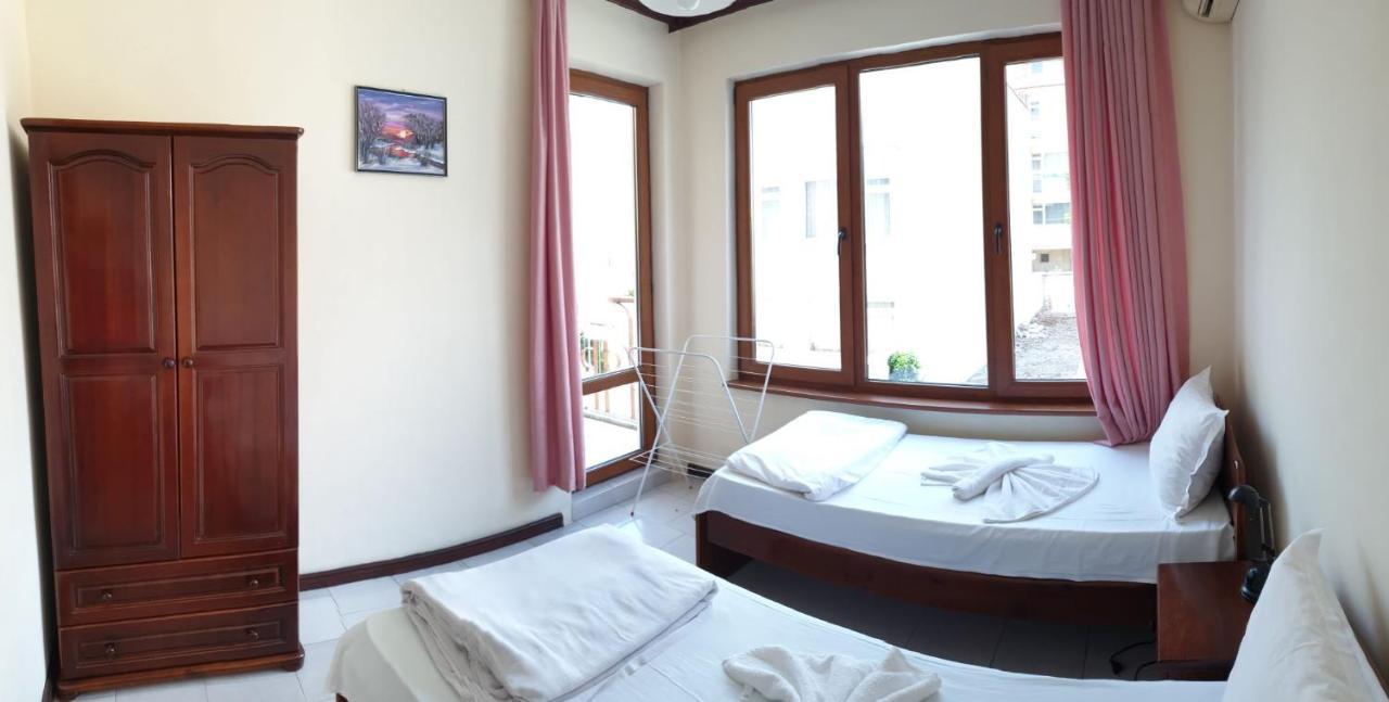 Lazur Hotel Ravda Exterior photo