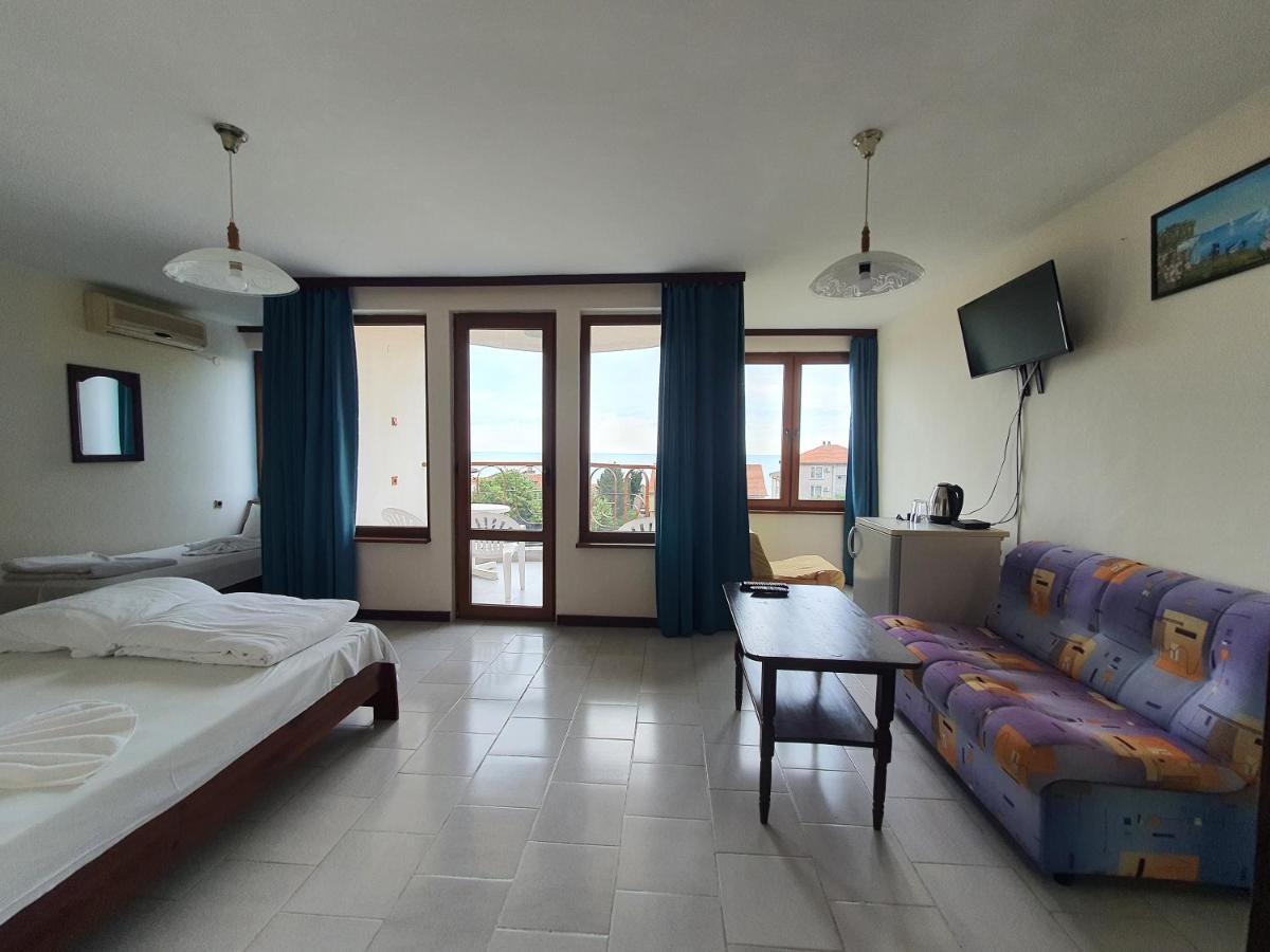 Lazur Hotel Ravda Exterior photo